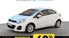 Blanco Usado 2016 Kia Rio Utilitario | 9200 € (Precio justo)