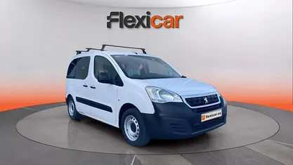 Usado Peugeot Partner Tepee Access 100 CV (73 kW) 2018 Monovolumen