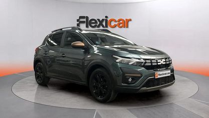 Occasion Dacia Sandero Expression 101 ch (74 kW) 2023 Vert Berline