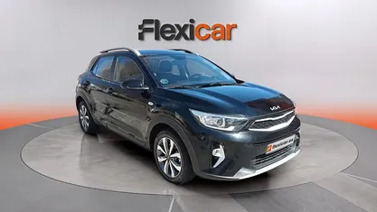 Usado Kia Stonic 100 CV (73 kW) 2022 SUV