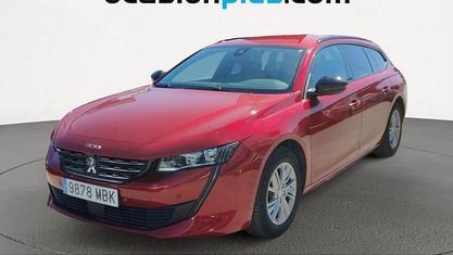 Usado Peugeot 508 SW Active 131 CV (96 kW) 2022 Rojo Familiar