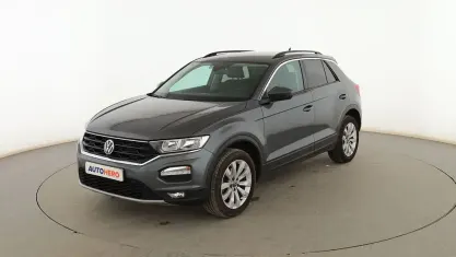 Usado VW T-Roc Advance 150 CV (110 kW) 2021 Gris SUV