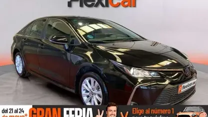 Używany Toyota Corolla Active 140 KM (102 kW) 2024 Czarny Hatchback