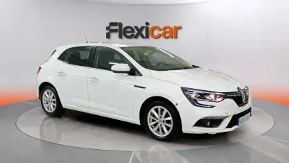 Usado Renault Mégane IV Zen 132 CV (97 kW) 2017 Blanco Berlina