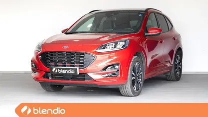 Rojo Usado 2021 Ford Kuga ST-Line X SUV | 39.150 €