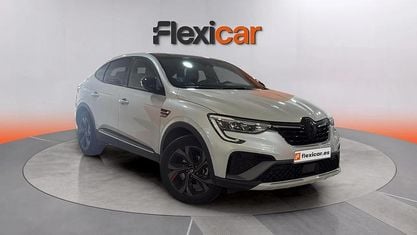 Usado Renault Arkana RS Line 145 CV (106 kW) 2022 Blanco SUV