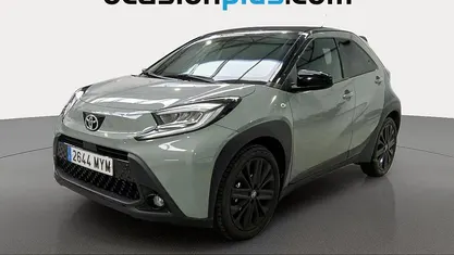 Usado Toyota Aygo X 72 CV (52 kW) 2025 SUV
