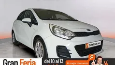 Blanco Usado 2016 Kia Rio | 8990 € (Precio justo)