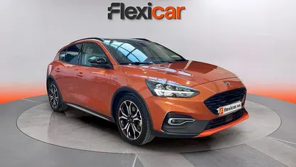 Usado Ford Focus Active 125 CV (91 kW) 2019 Naranja Utilitario
