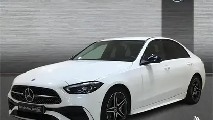Begagnad Mercedes C200 AMG line 163 HK (119 kW) 2023 Vit Sedan