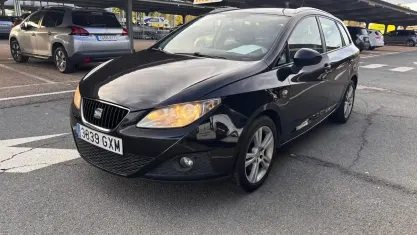 Usado Seat Ibiza 105 CV (77 kW) 2010 Negro