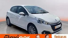 Usado 2019 Peugeot 208 Signature Sky Utilitario | 9600 € (Buen precio)