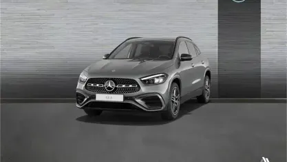 Usado Mercedes GLA200 150 CV (110 kW) 2024 Gris montaña SUV