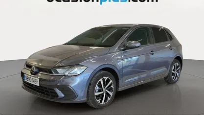 Usado VW Polo 95 CV (69 kW) 2025 Gris Utilitario