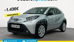 Usado 2024 Toyota Aygo Play Utilitario | 15.800 € (Precio justo)