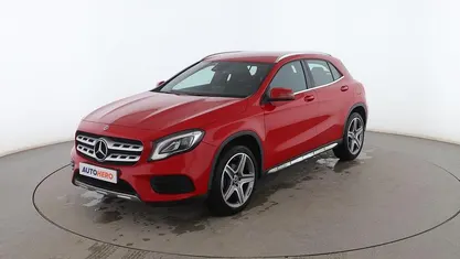 Usado Mercedes GLA200 AMG line 135 CV (99 kW) 2019 SUV