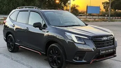 Usado Subaru Forester Sport 151 CV (111 kW) 2023 Gris / plata SUV