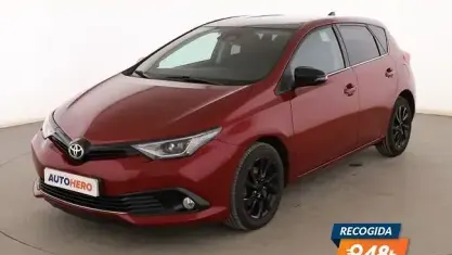 Usado Toyota Auris Active 116 CV (85 kW) 2018 Rojo Berlina