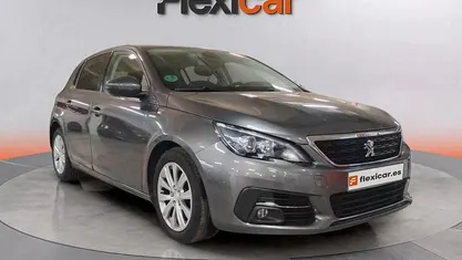 Usado Peugeot 308 Style 131 CV (96 kW) 2020 Gris Berlina