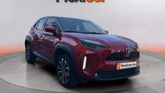 Rojo Usado 2024 Toyota Yaris Hybrid Active | 22.490 € (Precio justo)