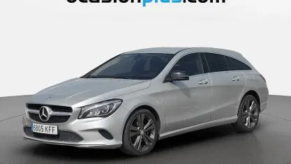 Usado Mercedes CLA200 Shooting Brake 136 CV (100 kW) 2017 Gris Familiar