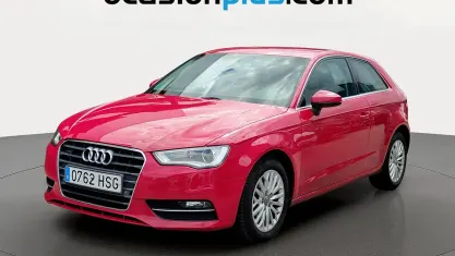 Käytetty Audi A3 Ambiente 122 HP (89 kW) 2013 Punainen Coupe - kaksiovinen