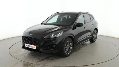 Usado Ford Kuga ST-Line 150 CV (110 kW) 2022 Negro SUV