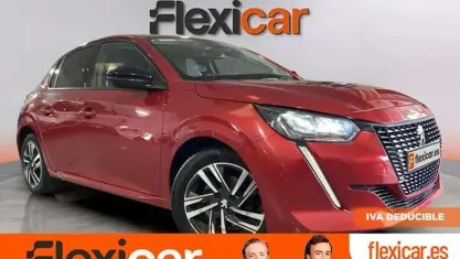 Usado Peugeot 208 Allure 101 CV (74 kW) 2023 Rojo Utilitario