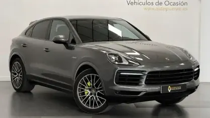 Usado Porsche Cayenne E-Hybrid 462 CV (339 kW) 2022 Gris SUV