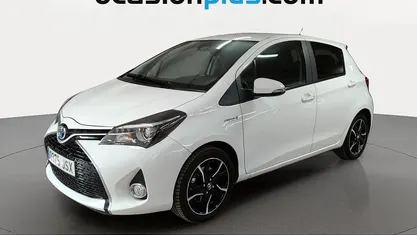 Blanco Usado 2016 Toyota Yaris Hybrid Utilitario | 12.176 € (Precio justo)