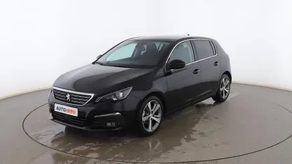 Usado Peugeot 308 Allure 130 CV (95 kW) 2018 Negro Utilitario