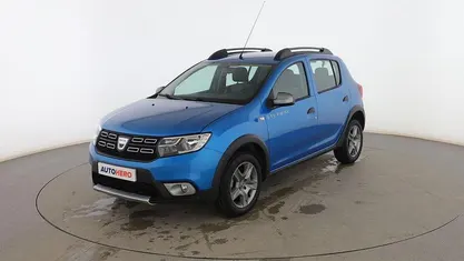 Usado Dacia Sandero Stepway Ambiance 90 CV (66 kW) 2017 Azul Utilitario