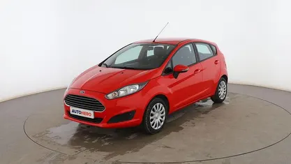 Rojo Usado 2015 Ford Fiesta Trend Utilitario | 7699 € (Precio justo)