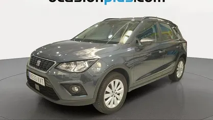 Usado Seat Arona Style 116 CV (85 kW) 2019 Gris SUV