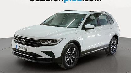 Używany VW Tiguan Life 245 KM (180 kW) 2021 Biały SUV