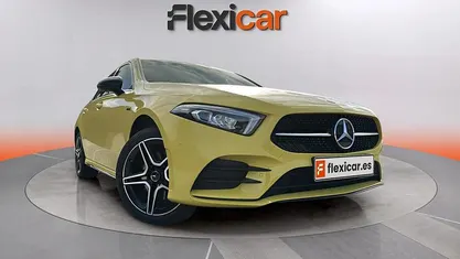 Usado Mercedes A250 218 CV (160 kW) 2021 Amarillo Berlina