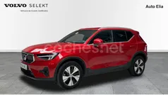 Rojo Usado 2022 Volvo XC40 Core SUV | 34.500 € (Precio justo)