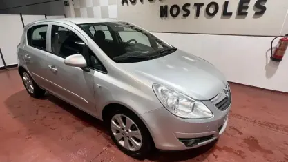 Usado Opel Corsa Enjoy 90 HP (66 kW) 2007 Cinzento Citadino