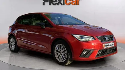 Usado Seat Ibiza FR 116 CV (85 kW) 2025 Rojo Berlina