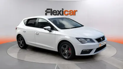 Usado Seat Leon Style 115 CV (84 kW) 2018 Blanco Berlina
