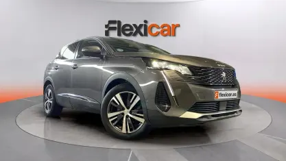 Usado Peugeot 3008 Allure 131 CV (96 kW) 2021 Gris SUV