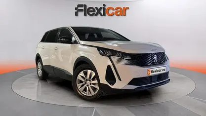 Usado Peugeot 5008 Active 131 CV (96 kW) 2022 Blanco Monovolumen
