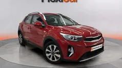 Granate Usado 2022 Kia Stonic SUV | 13.990 € (Precio justo)