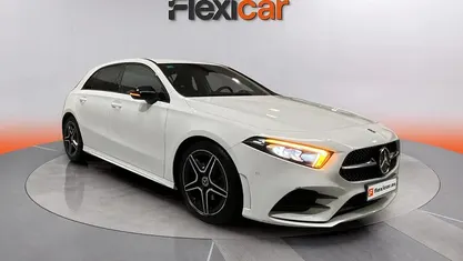 Käytetty Mercedes A180 116 HP (85 kW) 2019 Valkoinen Viistoperä