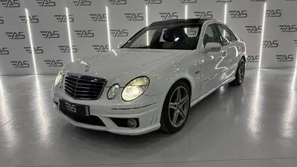 Usado Mercedes E63 AMG AMG 514 CV (378 kW) 2006 Blanco Berlina