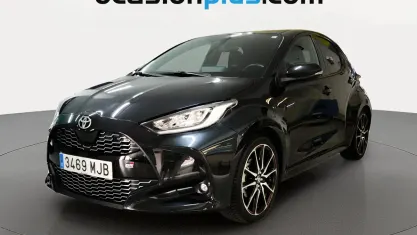 Usado Toyota Yaris Sport 116 CV (85 kW) 2023 Negro Utilitario