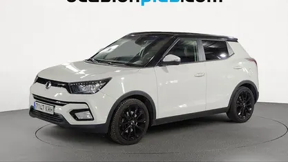Usado Ssangyong (KGM) Tivoli Limited 128 CV (94 kW) 2018 Blanco SUV