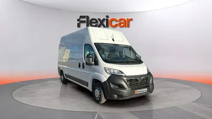 Usado Opel Movano 140 HP (102 kW) 2022 Branco Van