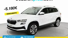 Blanco Usado 2024 Skoda Karoq Ambition SUV | 23.550 € (Precio justo)