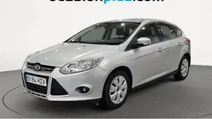 Gris plata Usado 2014 Ford Focus Trend Utilitario | 9700 € (Precio justo)